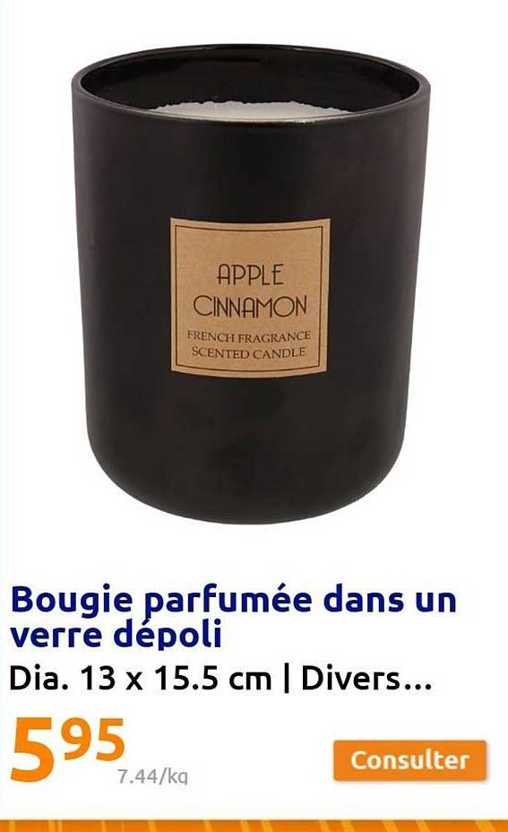 bougie parfumée dans un verre dépoli