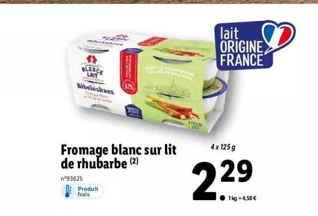 Fromage Blanc Sur Lit De Rhubarbe