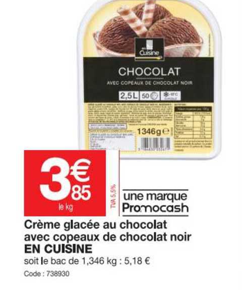 Crème Glacée Au Chocolat Avec Copeax De Chocolat Noir En Cuisine