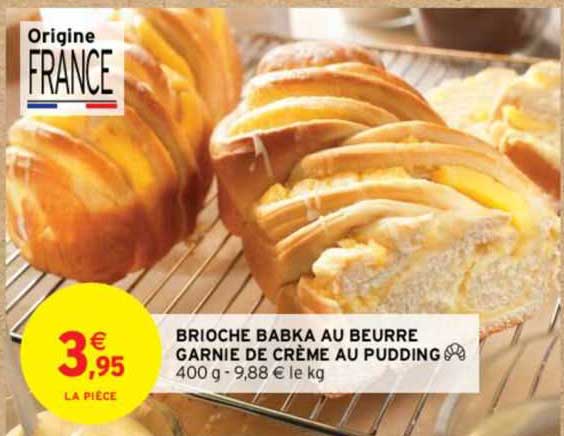 Brioche Babka Au Beurre Garnie De Crème Au Pudding