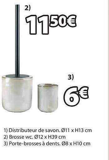 distributeur de savon, brosse wc, porte-brosses à dents