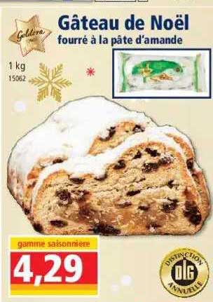 gâteau de noël fourré à la pâte d'amande