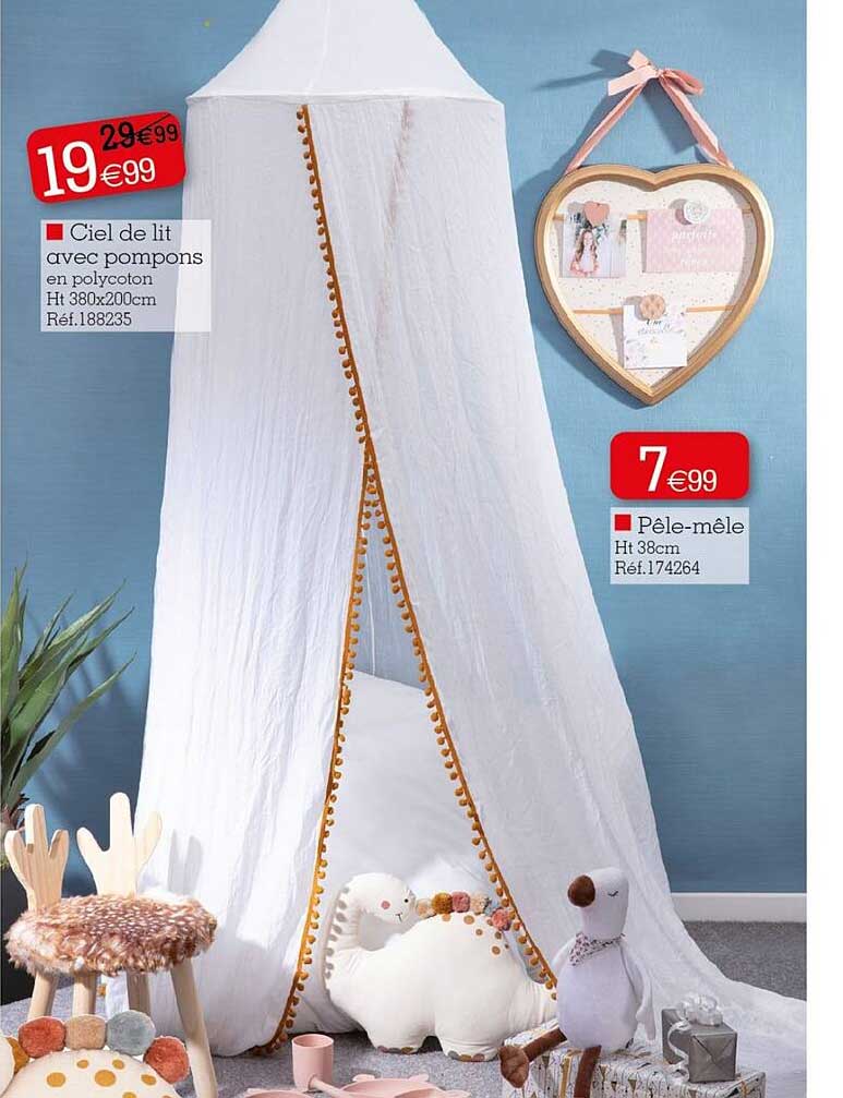 ciel de lit avec pompons, pêle-mêle