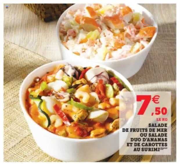 Salade De Fruits De Mer Ou Salade Duo D'ananas Et De Carottes Au Surimi