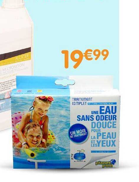 une eau sans odeur douce pour la peau et les yeux