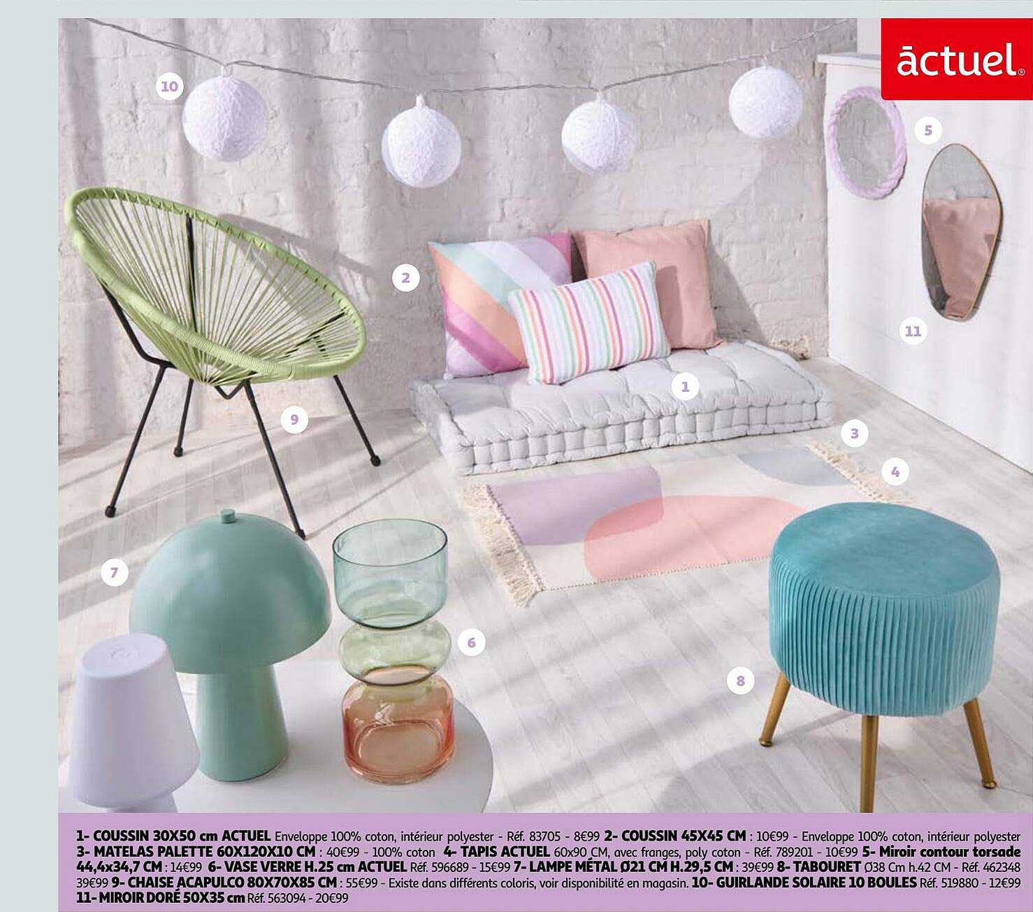 coussin 30 x 50 cm actuel, coussin 45 x 45 cm, matelas palette 60 x 120 x 10 cm, tapis actuel, miroir contour torsade 44,4 x 34,7 cm, vase verre h.25 cm actuel, lampe métal ø21 cm h.29,5 cm, tabouret