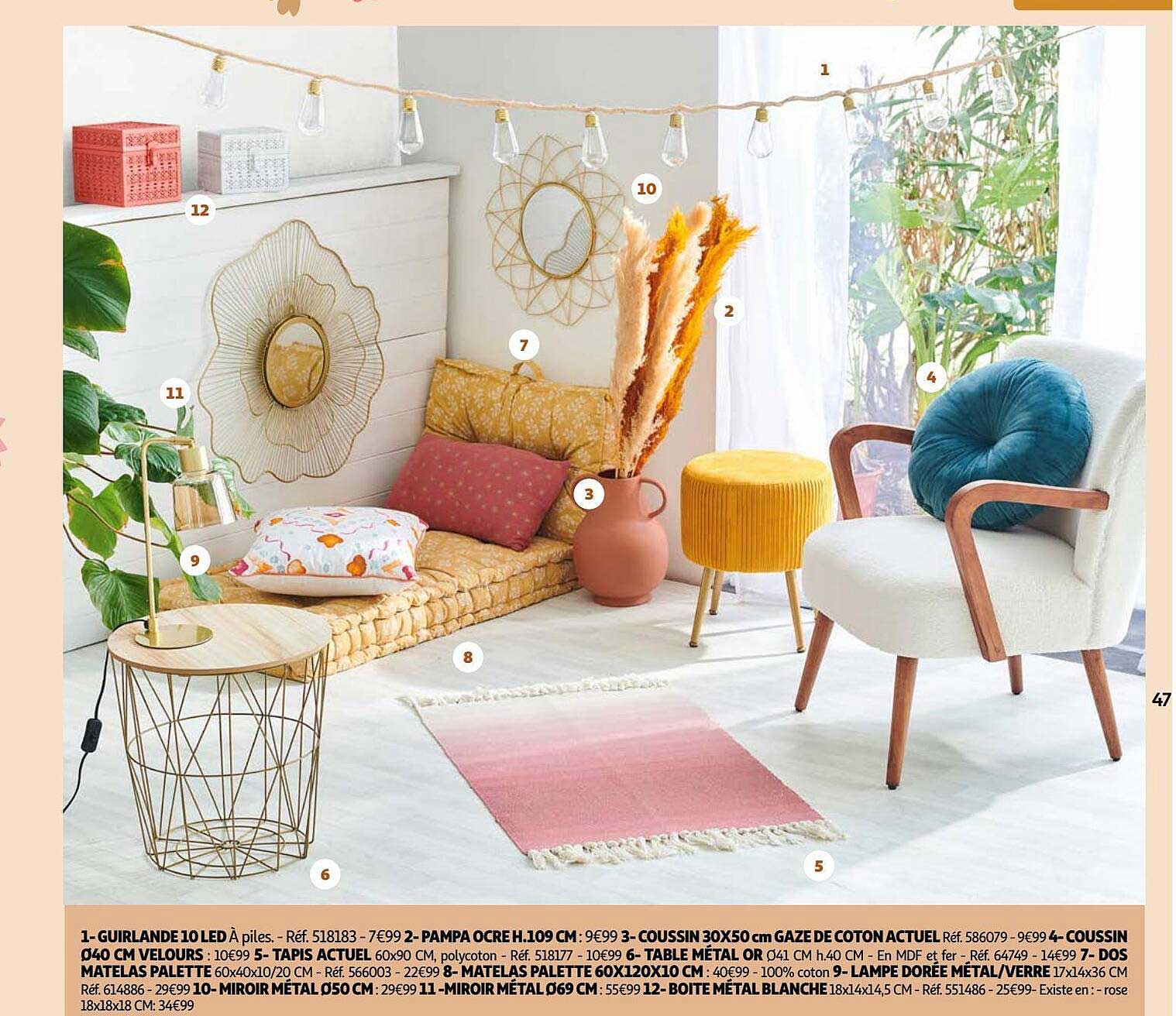 guirlande 10 led, pampa ocre h.109 cm, coussin 30 x 50 cm gaze de coton actuel, coussin ø40 cm velours, tapis actuel, table métal or, dos matelas palette, matelas palette 60 x 120 x 10 cm, lampe doré