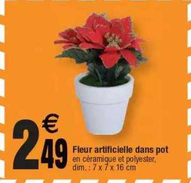 fleur artificielle dans pot