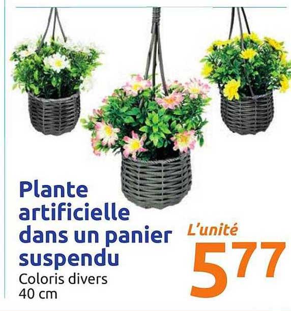 plante artificielle dans un panier suspendu