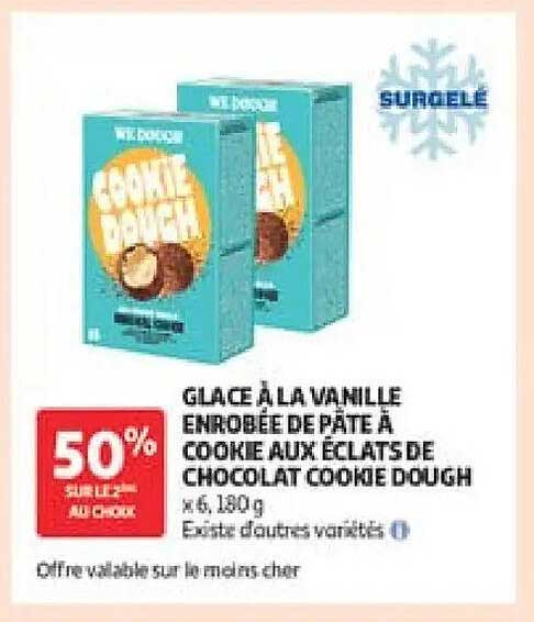 Surgelé GLACE À LA VANILLE ENROBÉE DE PÂTE À COOKIE AUX ÉCLATS DE CHOCOLAT COOKIE DOUGH