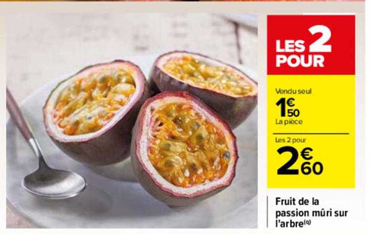 fruit de la passion mûri sur l'arbre