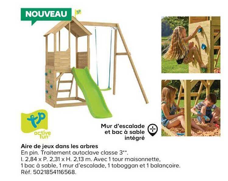 Aire De Jeux Dans Les Arbres