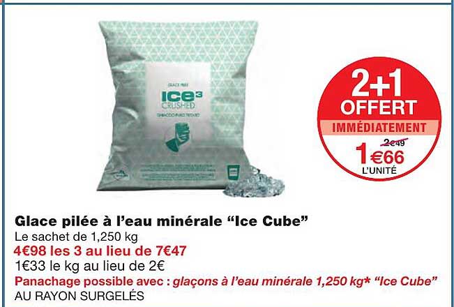 glace pilée à l'eau minérale "ice cube"