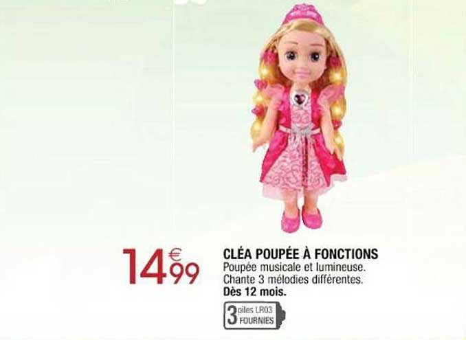 cléa poupée à fonctions